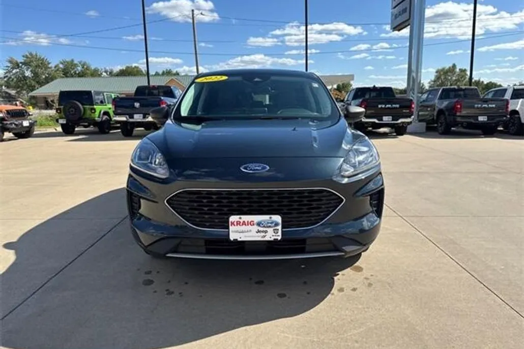 2022 Ford Escape SE photo 1