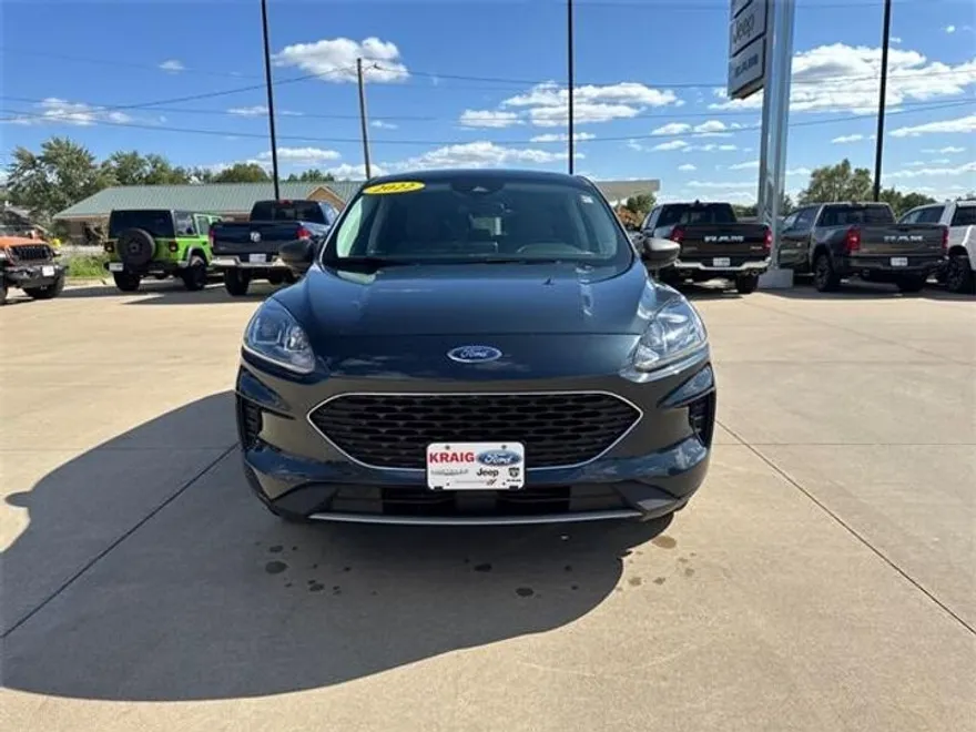 2022 Ford Escape SE photo 1