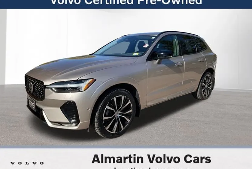 2023 Volvo XC60 B5 Plus photo 1