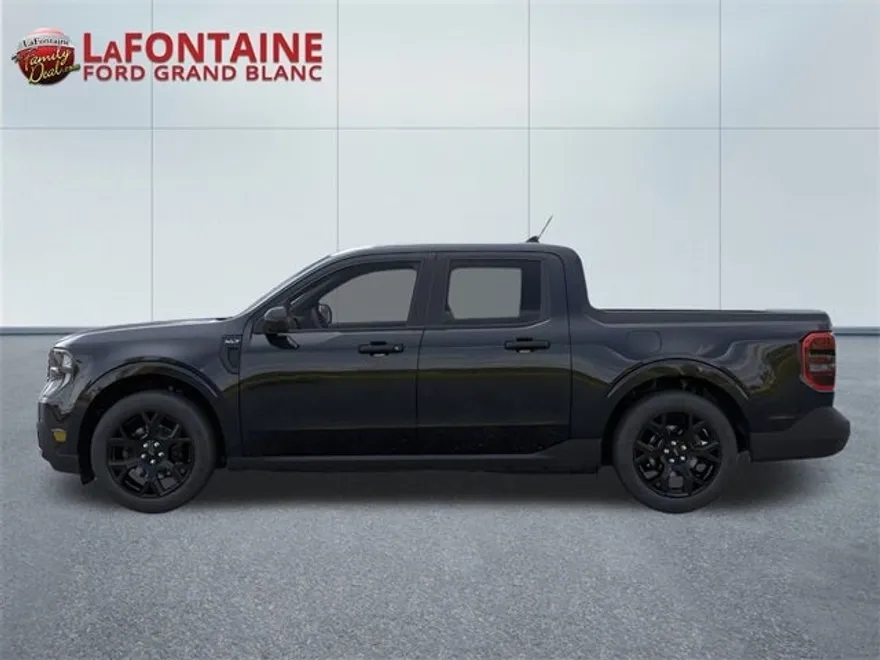 2025 Ford Maverick XLT photo 1