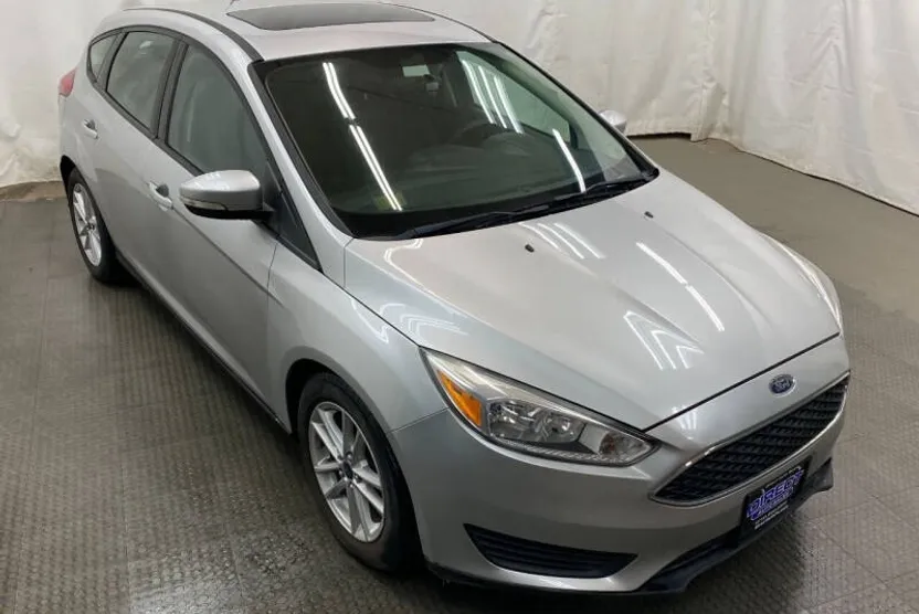 2016 Ford Focus SE photo 1