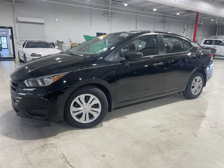 2024 Nissan Versa S photo 1