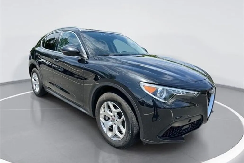 2021 Alfa Romeo Stelvio Sport Base photo 1