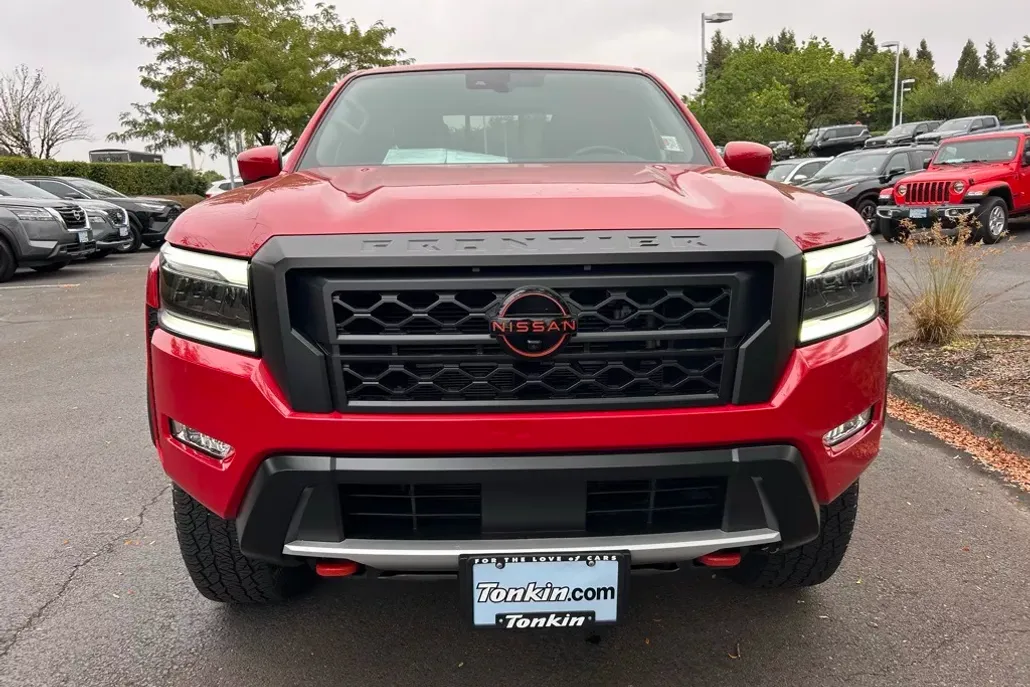 2022 Nissan Frontier PRO-4X photo 1