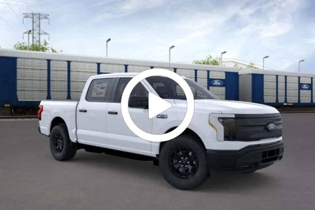 2025 Ford F-150 Lightning photo 1