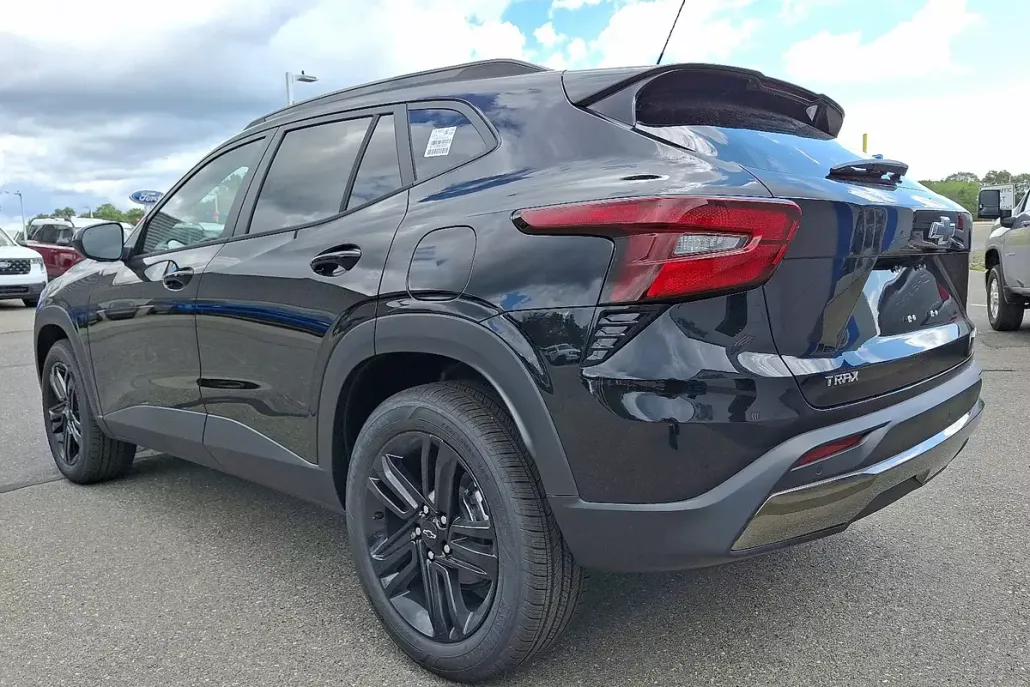 2025 Chevrolet Trax ACTIV photo 1