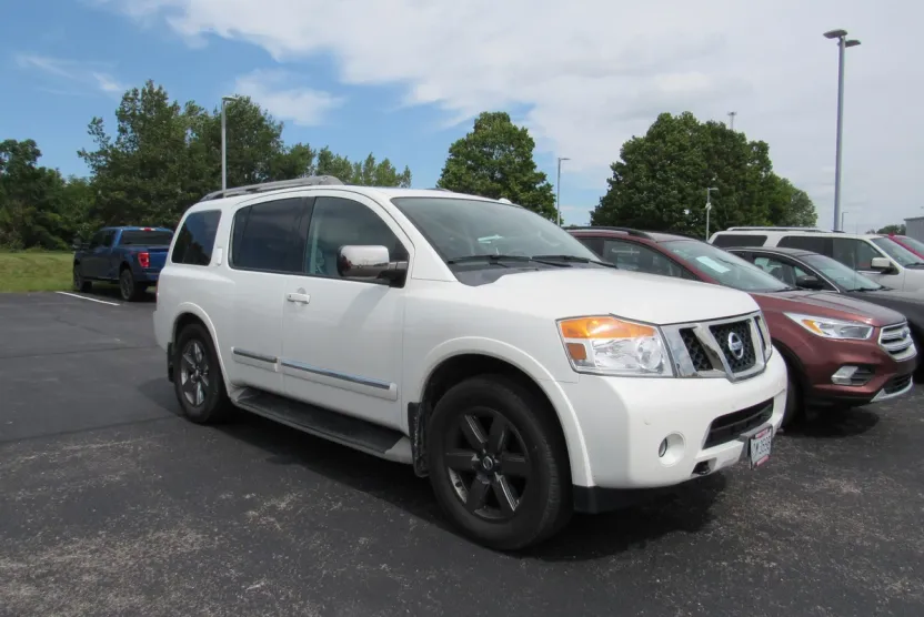 2014 Nissan Armada Platinum photo 1