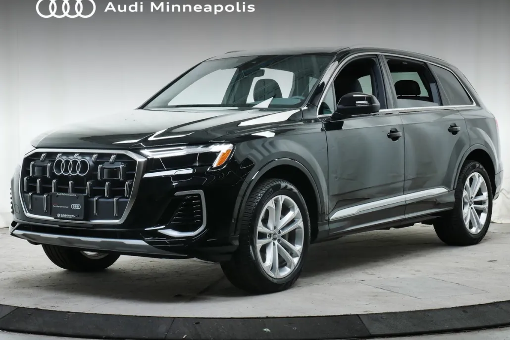 2025 Audi Q7 55 Premium Plus photo 1
