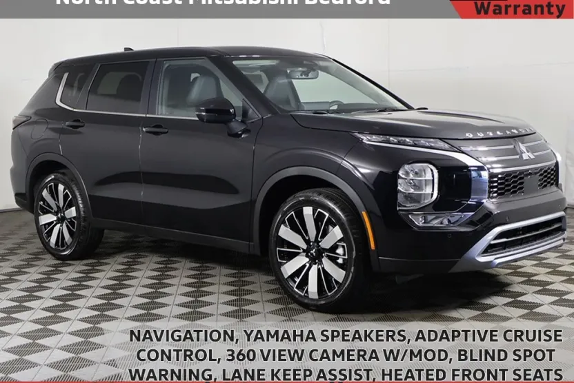 2025 Mitsubishi Outlander SE photo 1