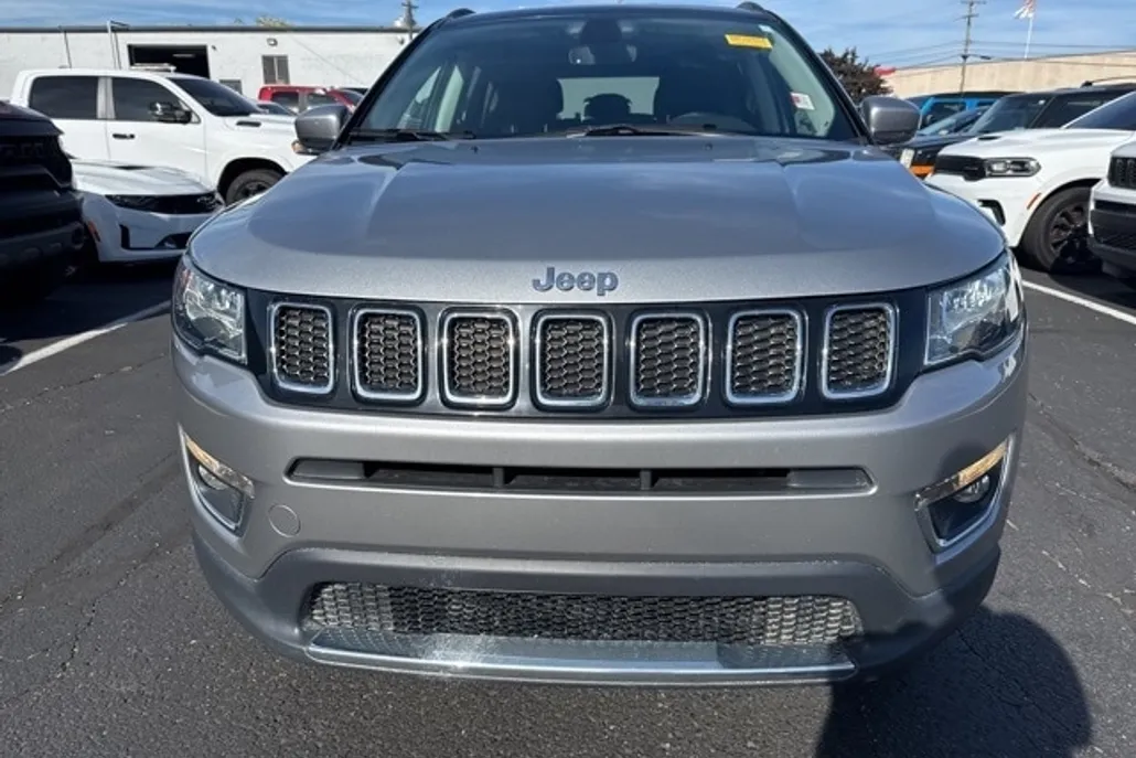 2020 Jeep Compass Limited photo 1