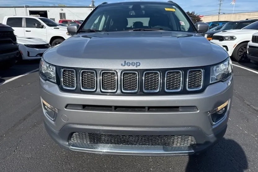 2020 Jeep Compass Limited photo 1
