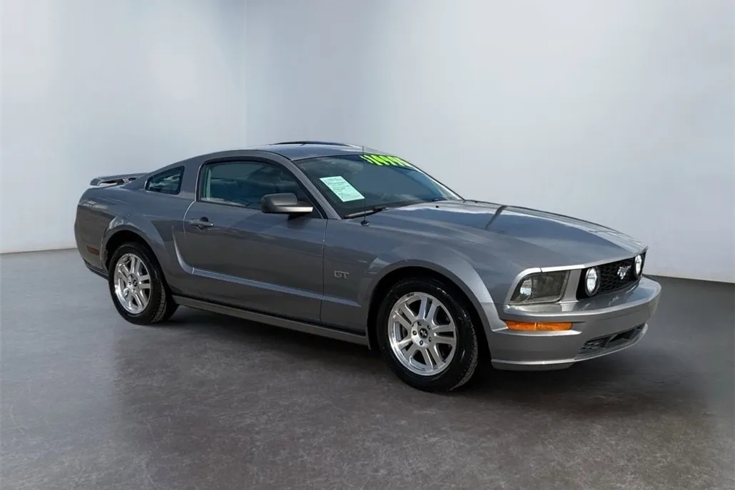 2007 Ford Mustang GT Deluxe photo 1