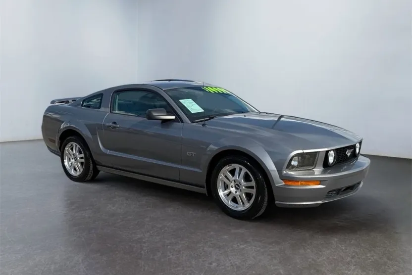 2007 Ford Mustang GT Deluxe photo 1