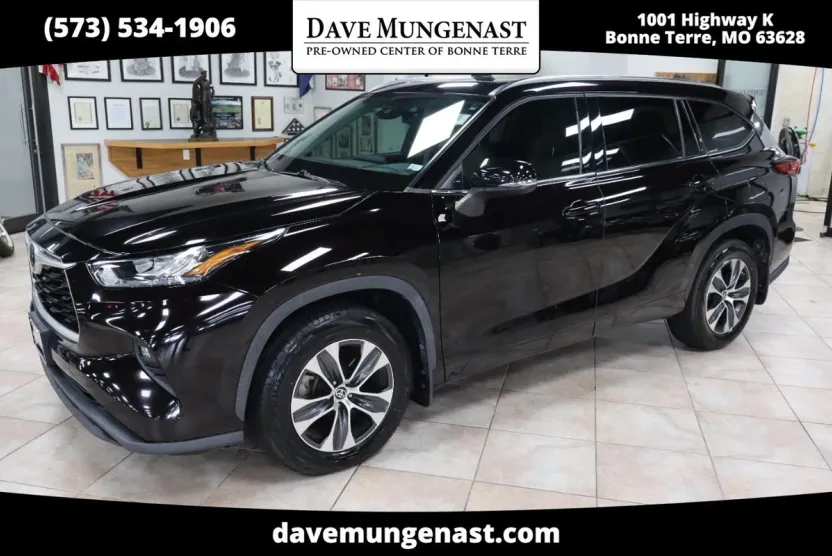 2020 Toyota Highlander XLE photo 1