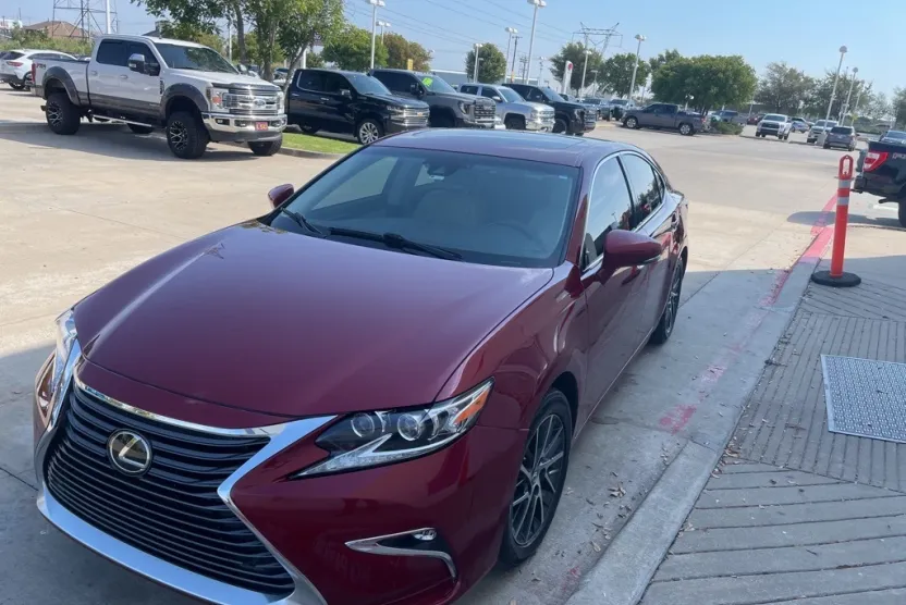 2017 Lexus ES 350 photo 1