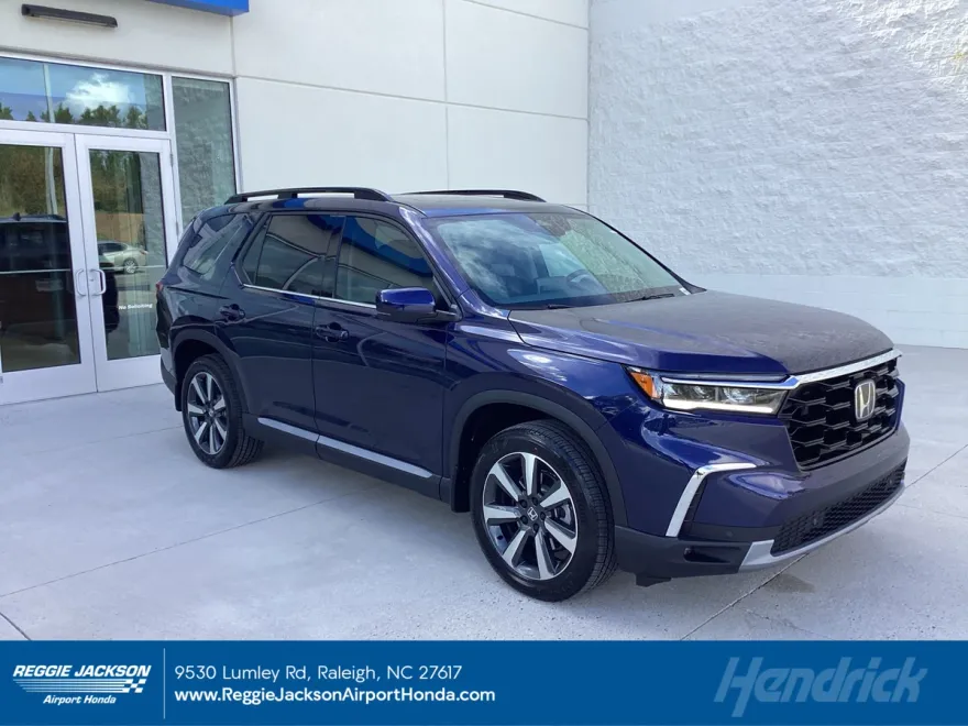 2025 Honda Pilot Touring photo 1