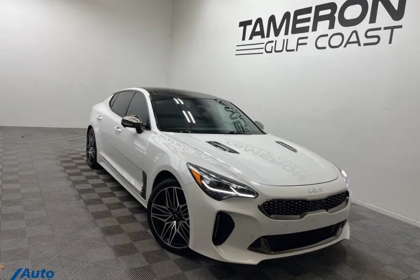 2023 Kia Stinger GT2 photo 1