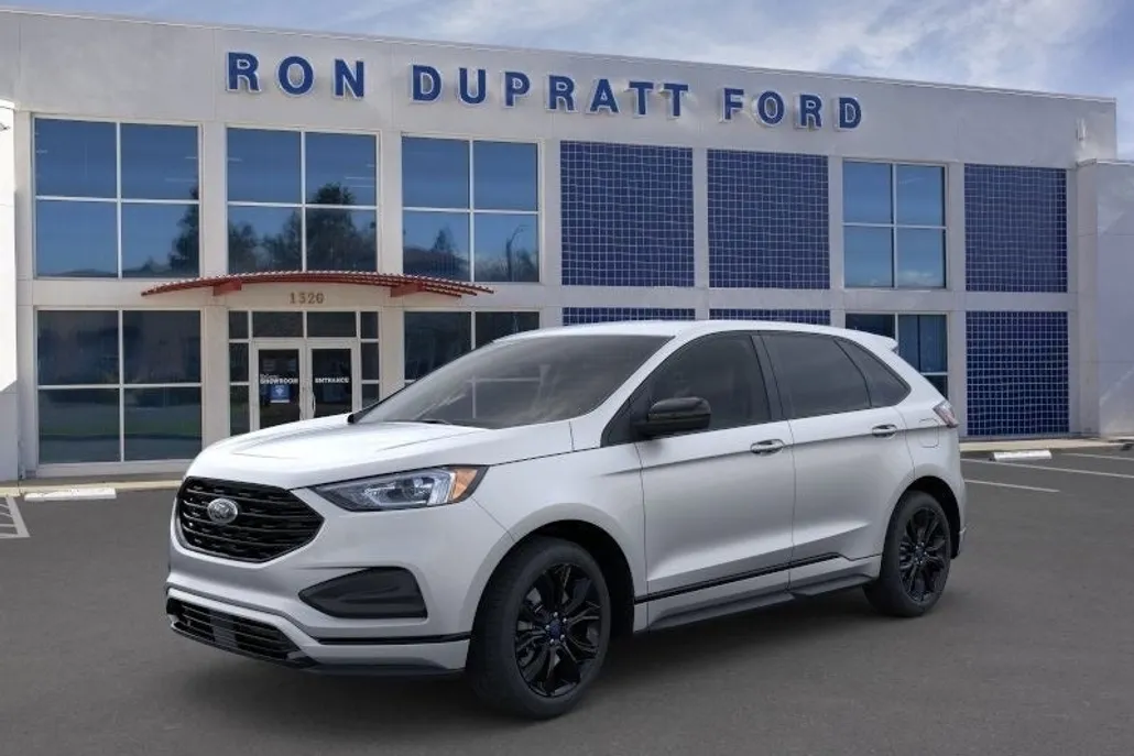 2024 Ford Edge SE photo 1