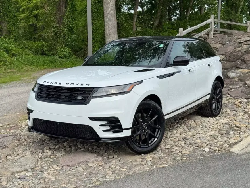 2026 Land Rover Range Rover Velar SE photo 1