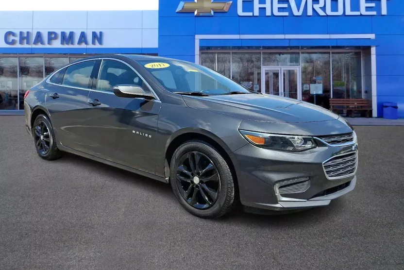 2017 Chevrolet Malibu 1LT photo 1