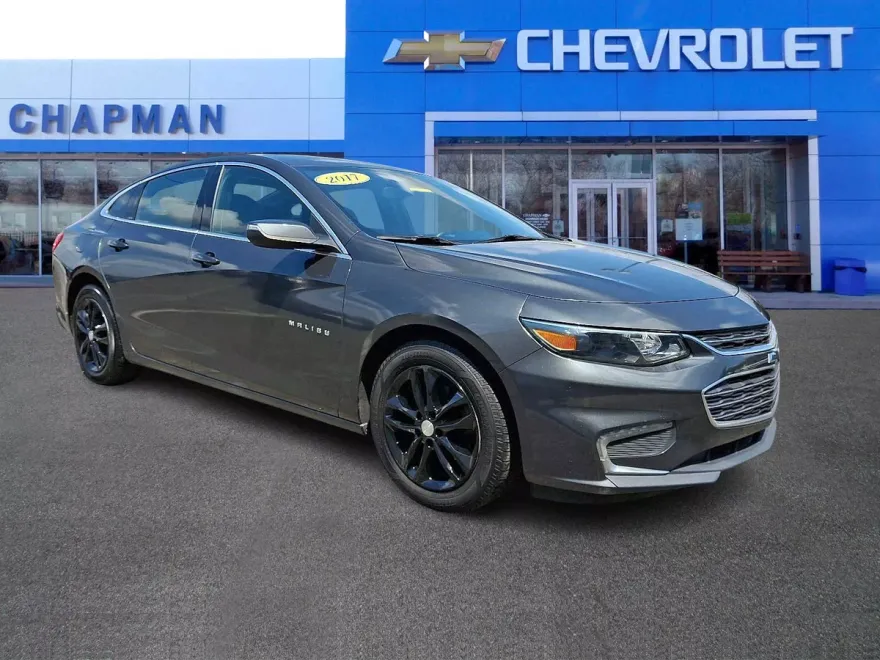 2017 Chevrolet Malibu 1LT photo 1