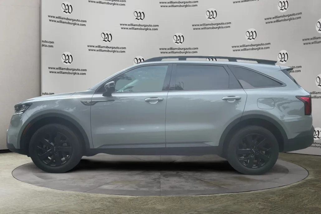 2022 Kia Sorento S photo 1