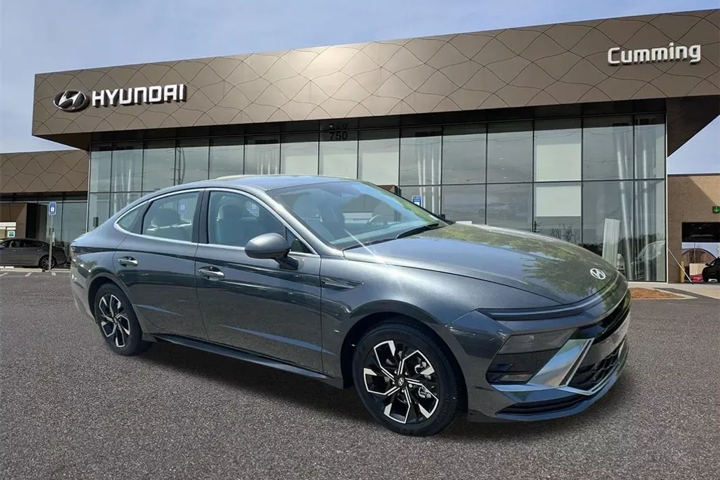 2025 Hyundai Sonata SEL photo 1