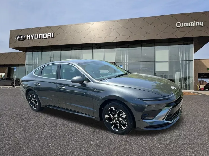 2025 Hyundai Sonata SEL photo 1
