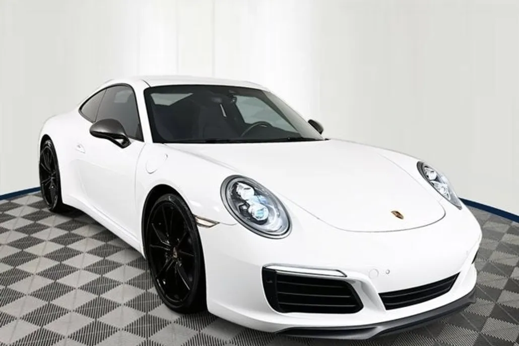 2019 Porsche 911 T photo 1