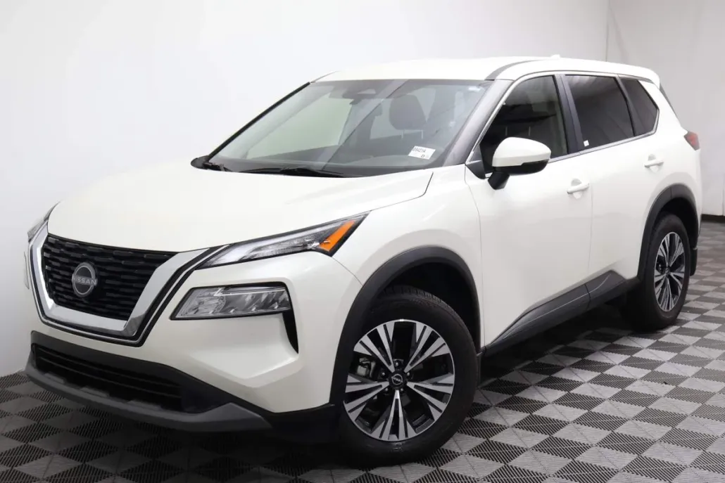 2022 Nissan Rogue SV photo 1