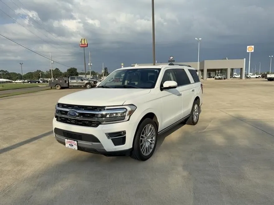 2022 Ford Expedition Limited photo 1