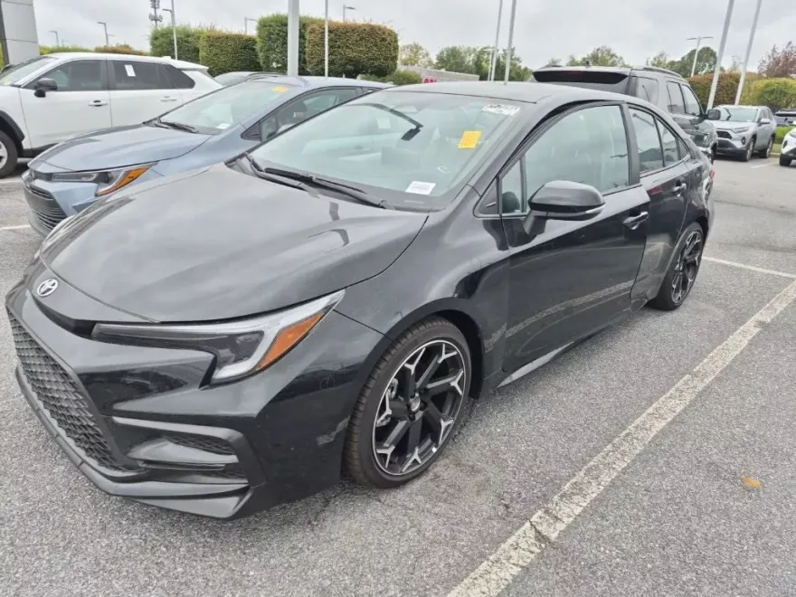 2025 Toyota Corolla SE photo 1