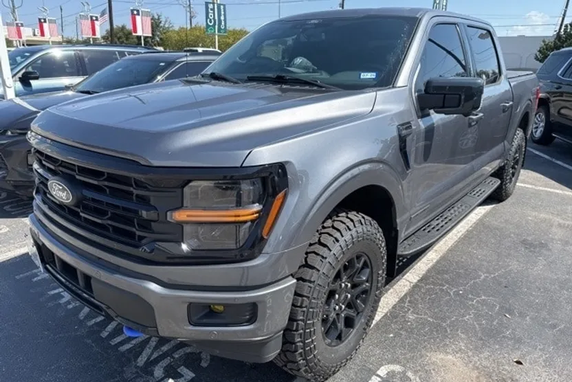 2024 Ford F-150 XLT photo 1