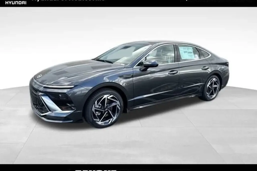 2025 Hyundai Sonata SEL photo 1