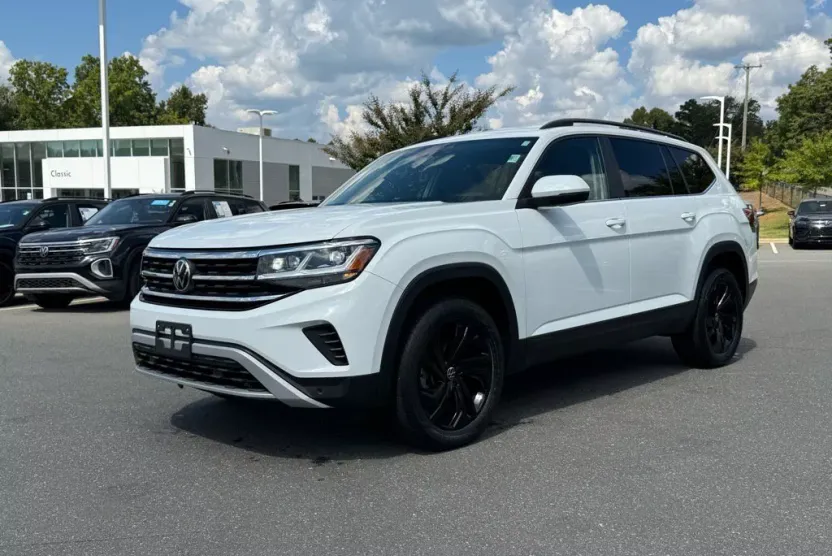 2022 Volkswagen Atlas V6 SE Technology photo 1