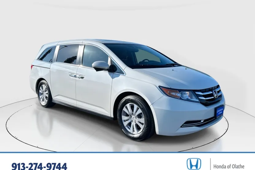 2016 Honda Odyssey EX photo 1