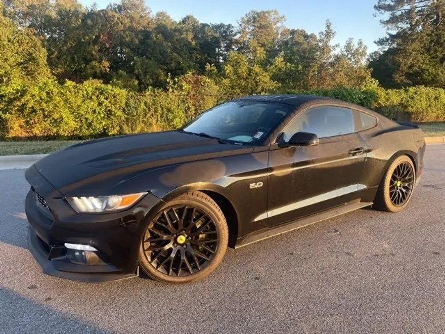 2015 Ford Mustang GT Premium photo 1