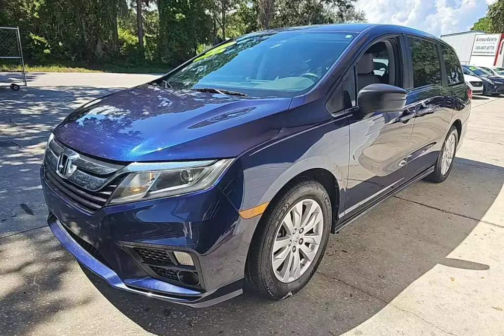 2018 Honda Odyssey LX photo 1