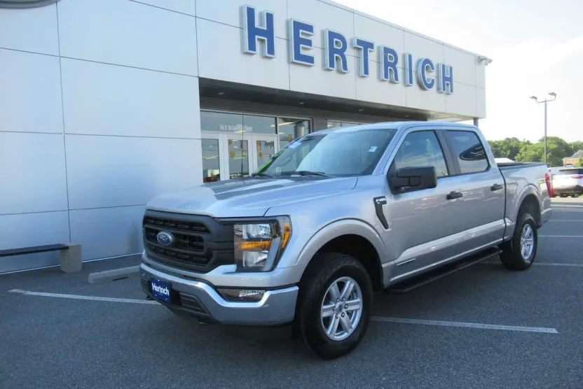2023 Ford F-150 XLT photo 1