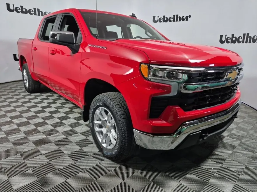 2026 Chevrolet Silverado 1500 LT photo 1