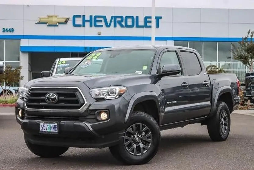 2022 Toyota Tacoma SR5 photo 1