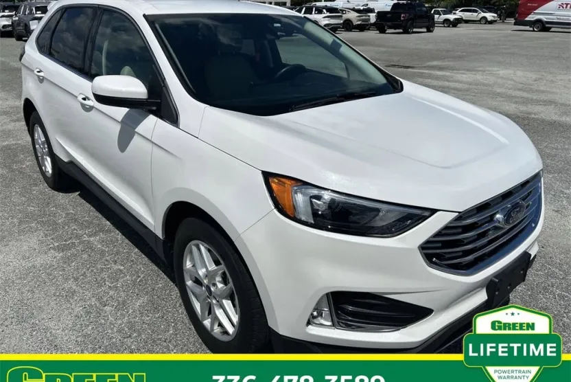 2022 Ford Edge SEL photo 1