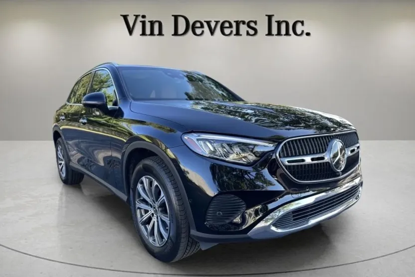 2025 Mercedes Benz GLC 300 4MATIC photo 1