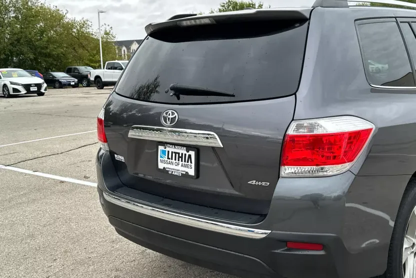 2012 Toyota Highlander Base Hybrid photo 1