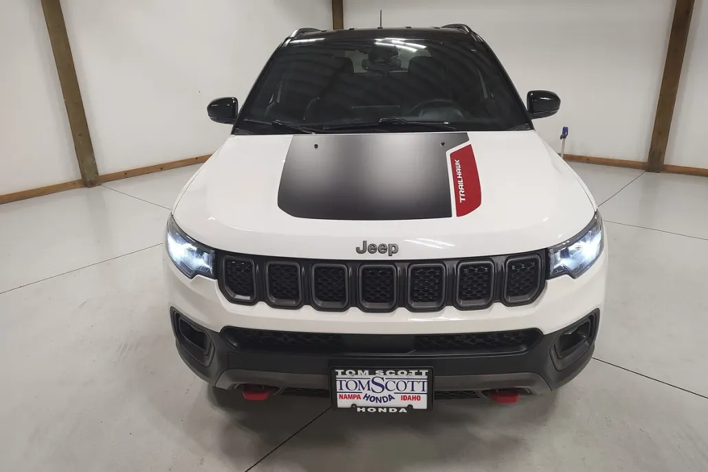 2023 Jeep Compass Trailhawk photo 1