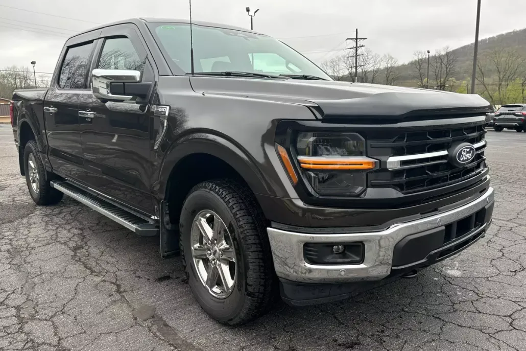 2024 Ford F-150 XLT photo 1