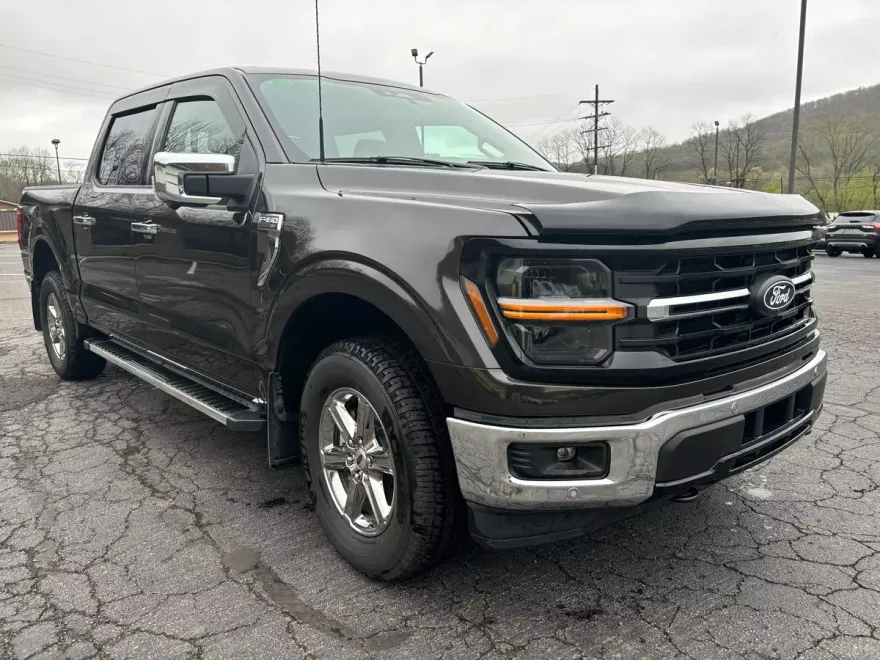 2024 Ford F-150 XLT photo 1