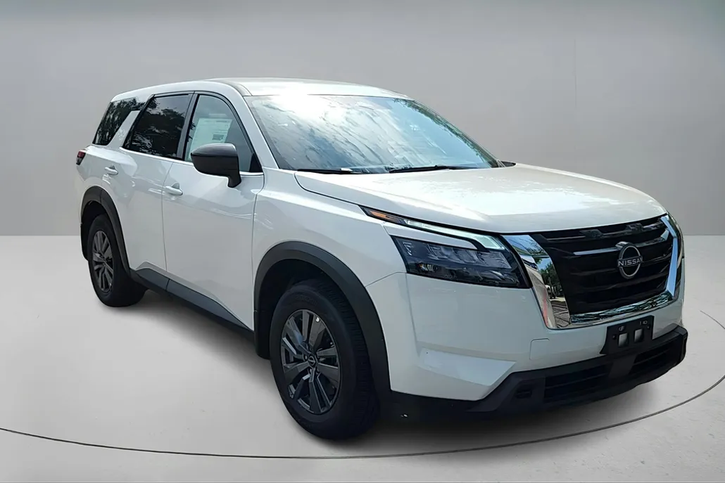2025 Nissan Pathfinder S photo 1