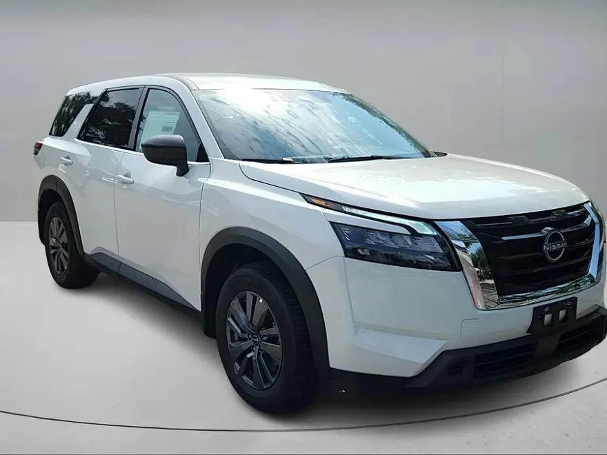 2025 Nissan Pathfinder S photo 1