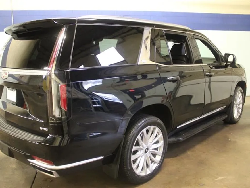 2021 Cadillac Escalade Luxury photo 1